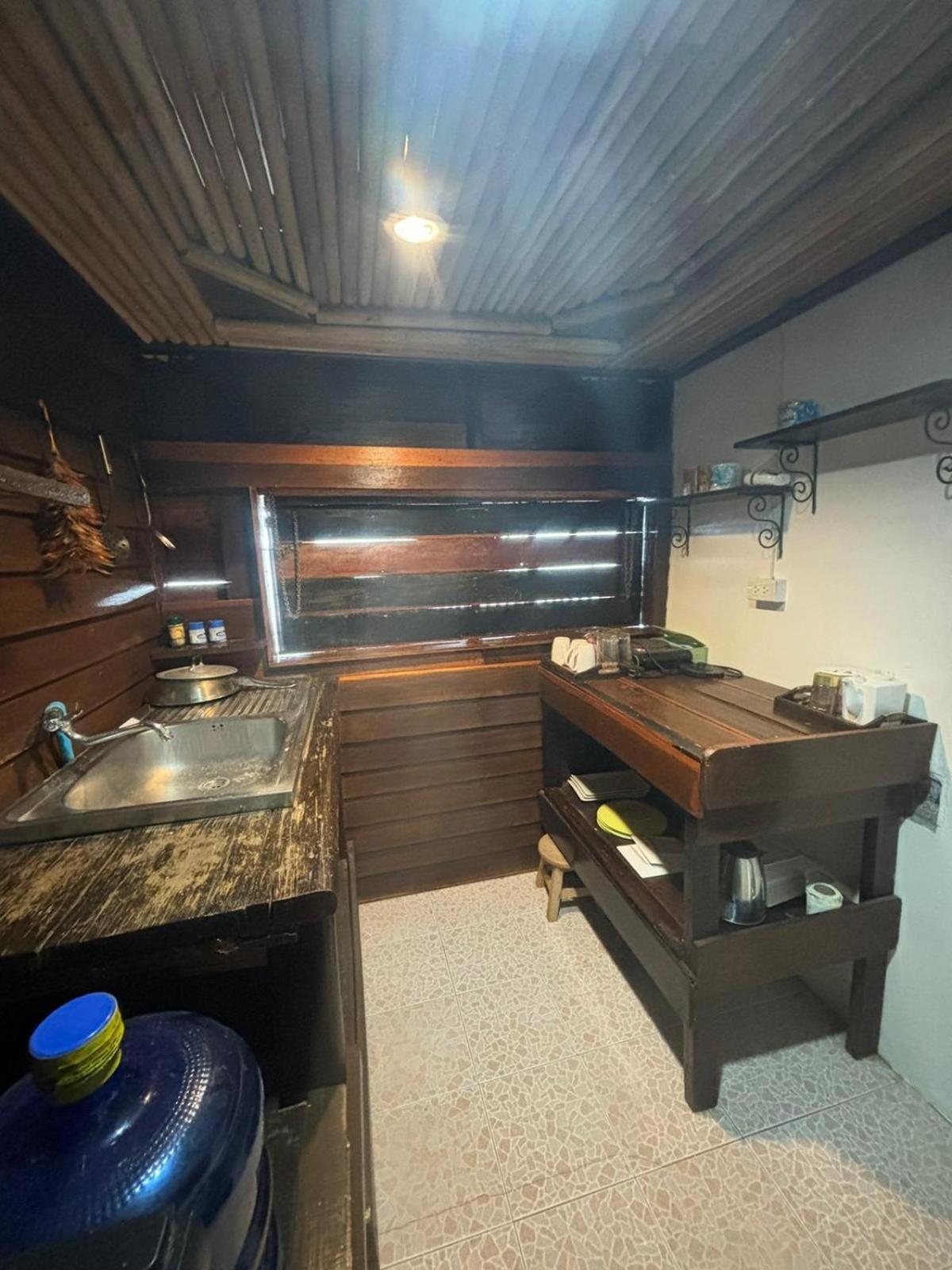 Tonmai Suite II Ko Por Exterior photo